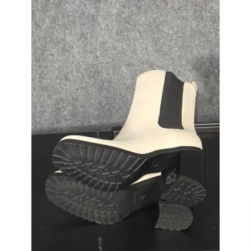 Amazon Essentials Women Ivory Faux Leather Block Heel Chelsea Boots Size‎ 8.5